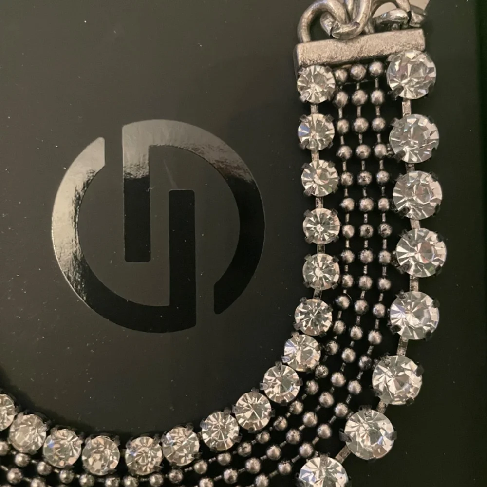 NEW in box: DylanLex crystal necklace - Picture 3 of 6